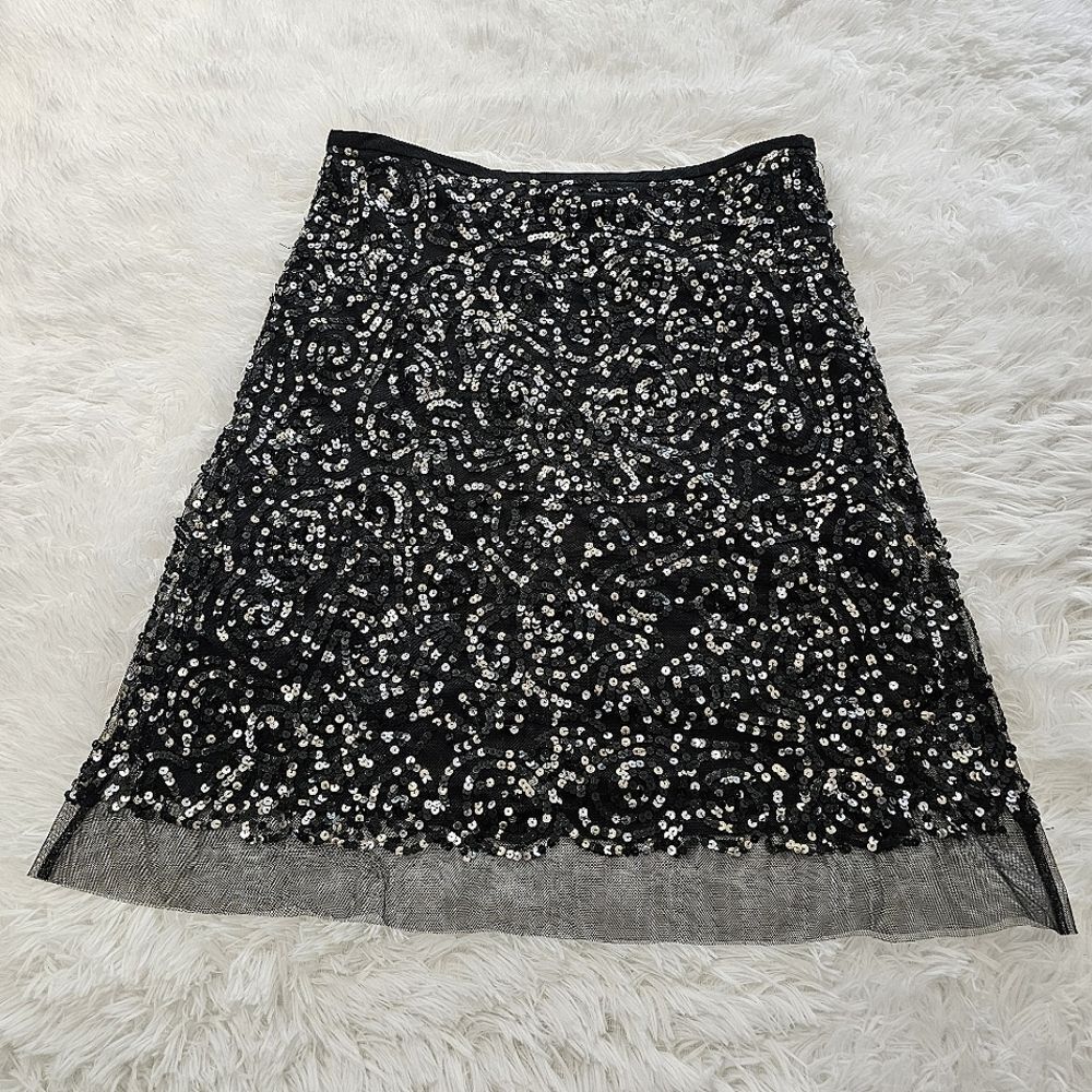 100% Silk Lining BCBGMaxAzria sequined skirt size small